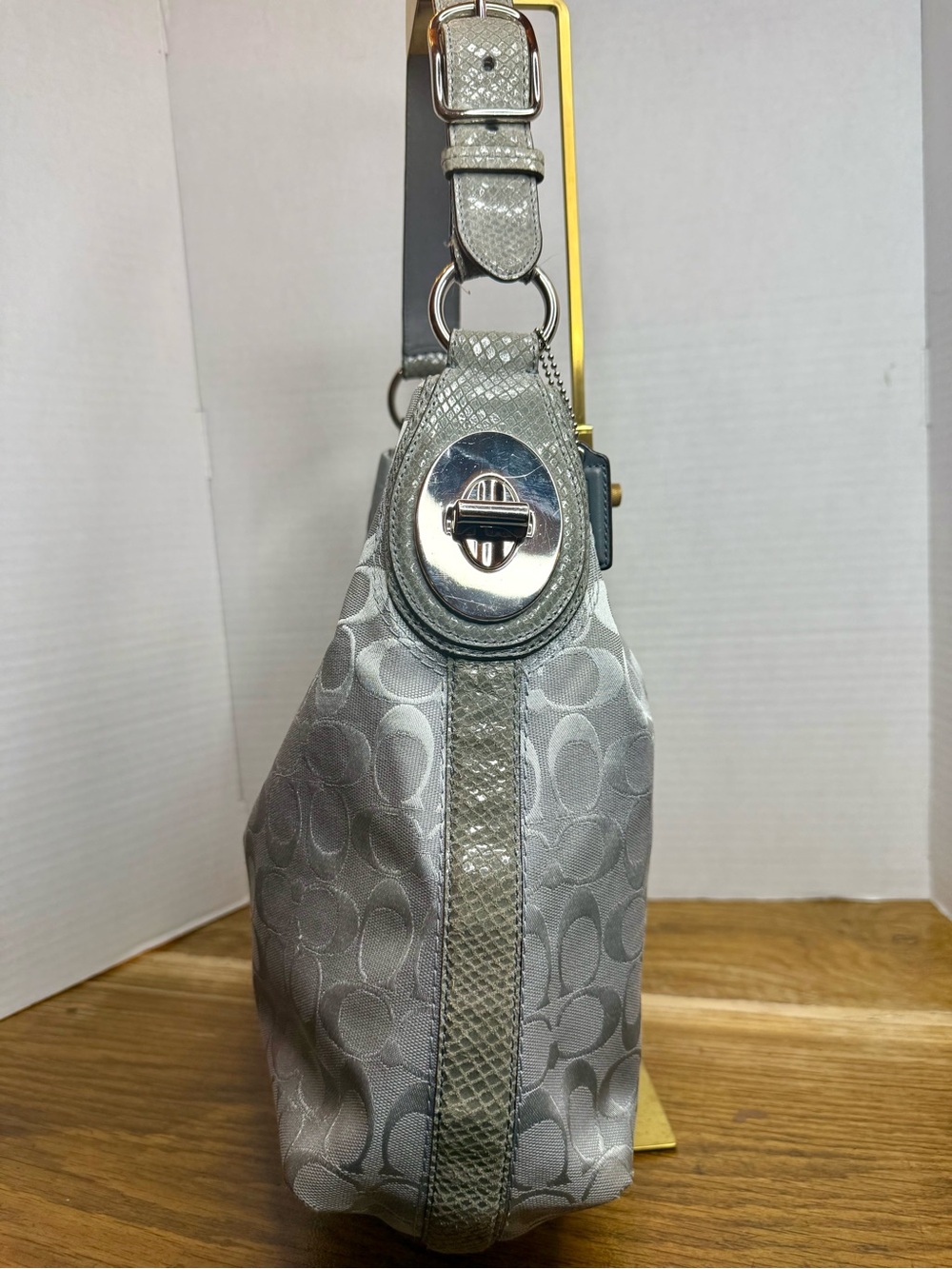 Coach F16538 Signature Jacquard Hobo Shoulder Bag Silver Gray Lilac Lining VGUC - Picture 2 of 10